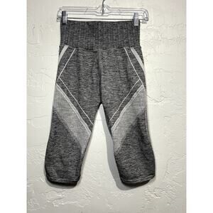 Athleta high waisted seamless‎ textured biker shorts womens medium athleisure